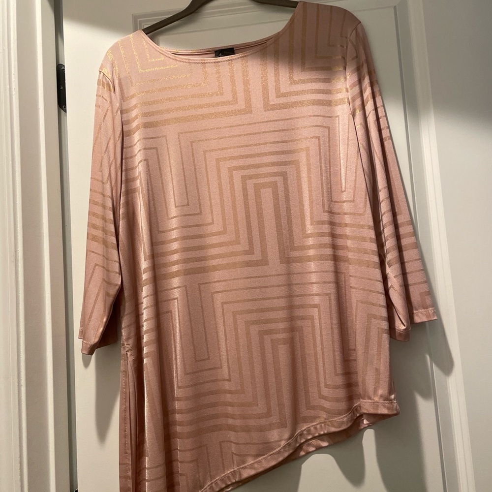 Chico’s Travelers Tunic Size 16 Blush Gold Geometric Glam Resort Adaptable Event